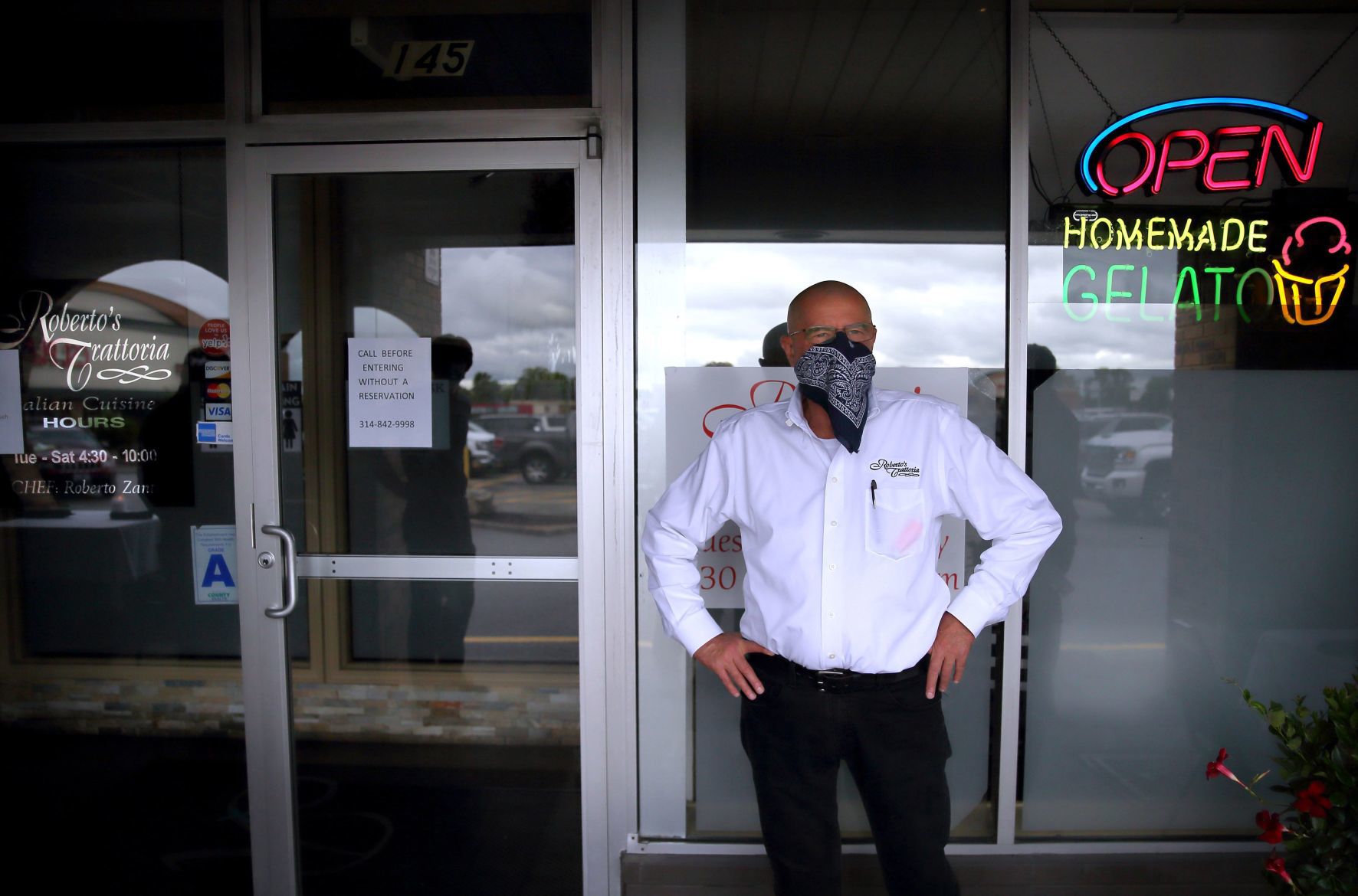 Roberto's Trattoria opens after coronavirus pandemic shutdown